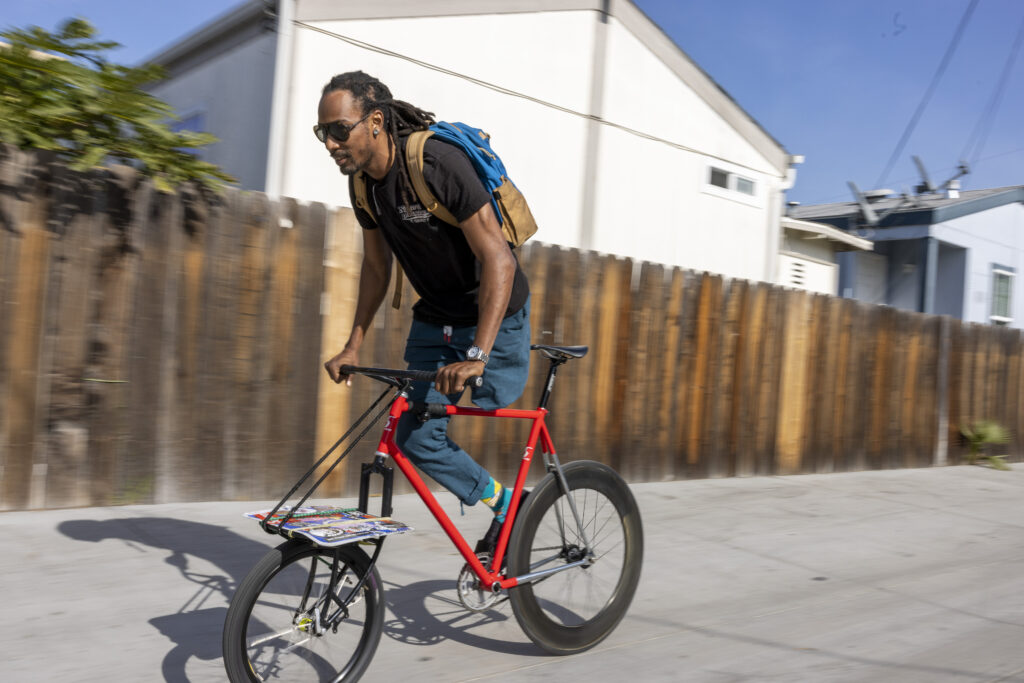 Leo Rodgers riding on his Crust Bikes Clydesdale Fork build 